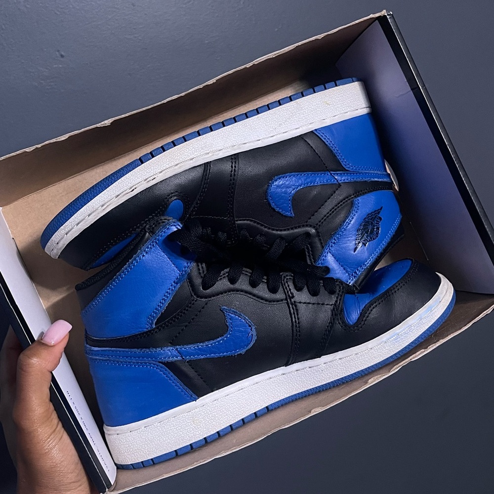 Jordan 1 Size wwns 7 boys 5.5